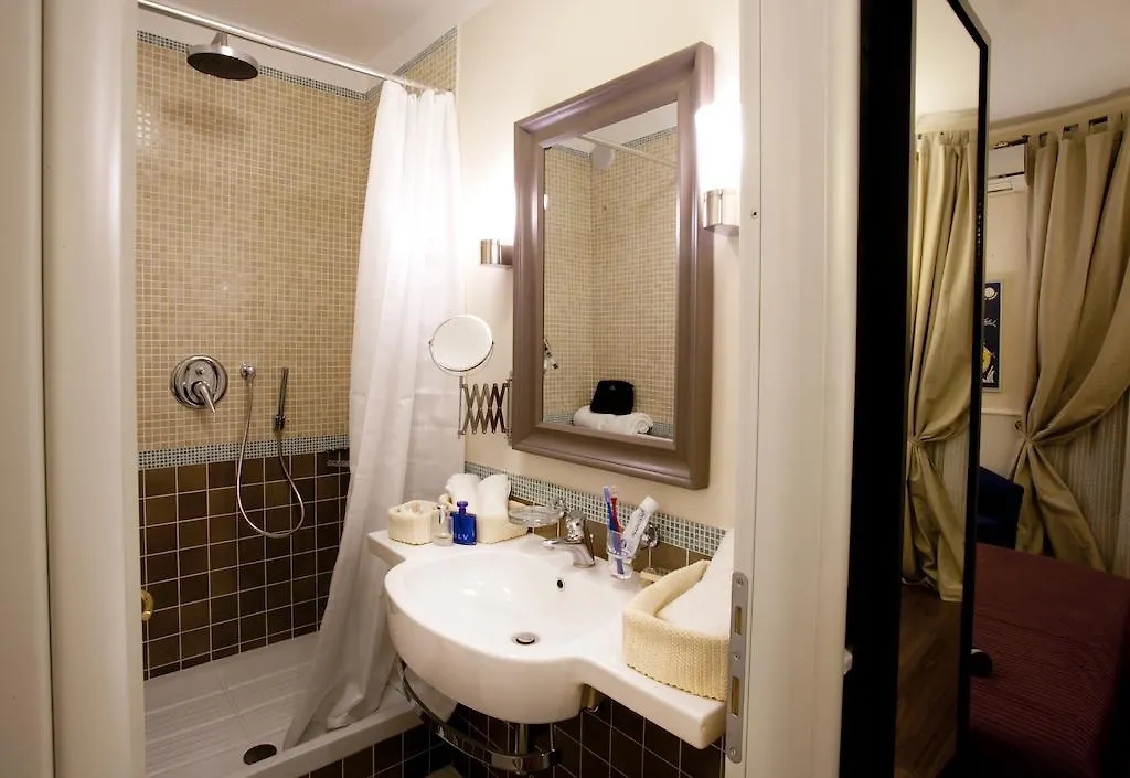 Colfelice Rooms Rome